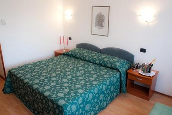 Novigrad Istria Hotel Makin מראה חיצוני תמונה